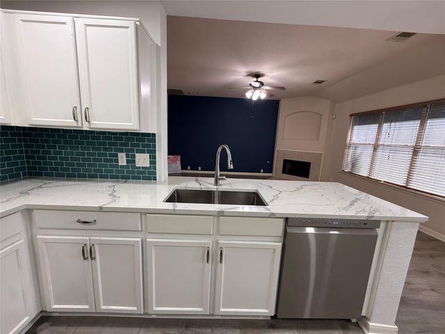 645 Arrowood PL, Round Rock, TX 78665