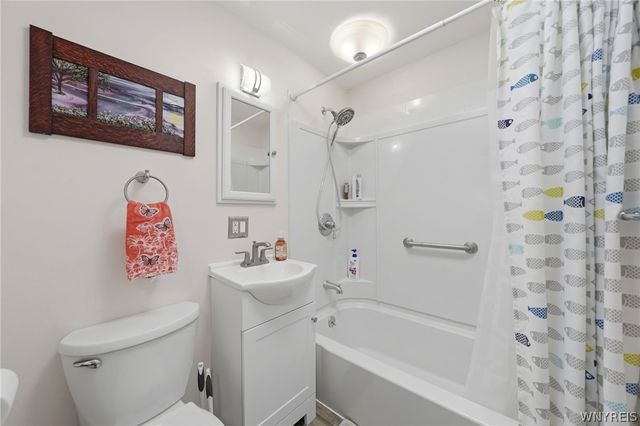 7228 Lower East Hill Road, Boston, NY 14033