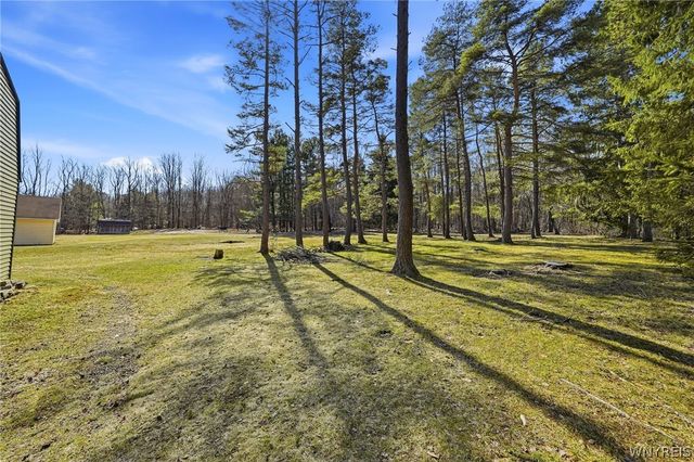 7228 Lower East Hill Road, Boston, NY 14033