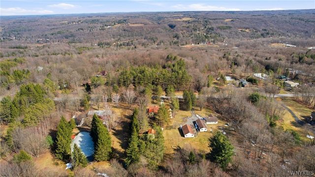 7228 Lower East Hill Road, Boston, NY 14033