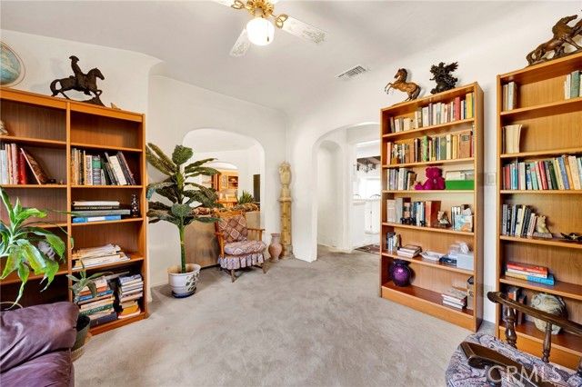 14748 Valerio Street, Van Nuys (los Angeles), CA 91405