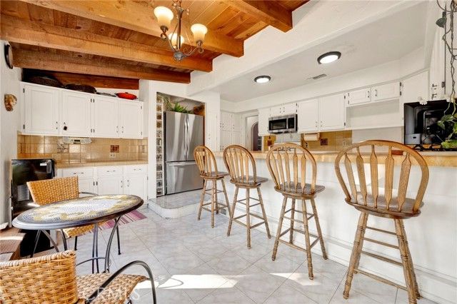 14748 Valerio Street, Van Nuys (los Angeles), CA 91405