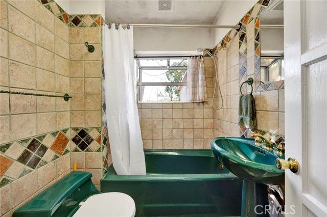 14748 Valerio Street, Van Nuys (los Angeles), CA 91405