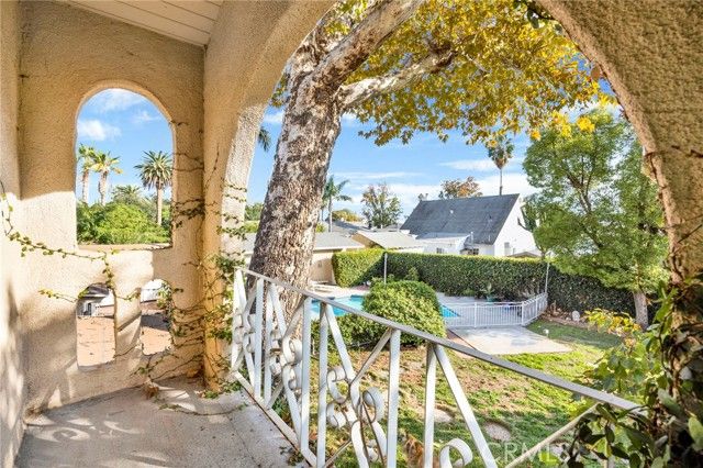 14748 Valerio Street, Van Nuys (los Angeles), CA 91405