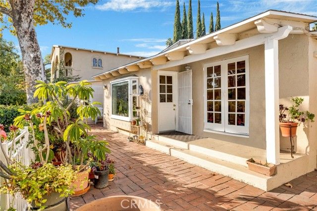 14748 Valerio Street, Van Nuys (los Angeles), CA 91405