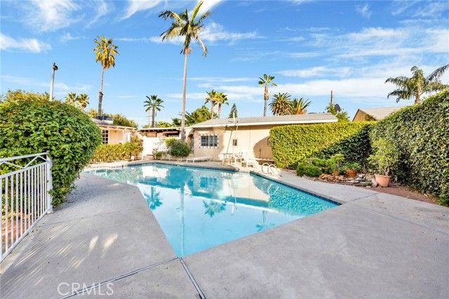 14748 Valerio Street, Van Nuys (los Angeles), CA 91405