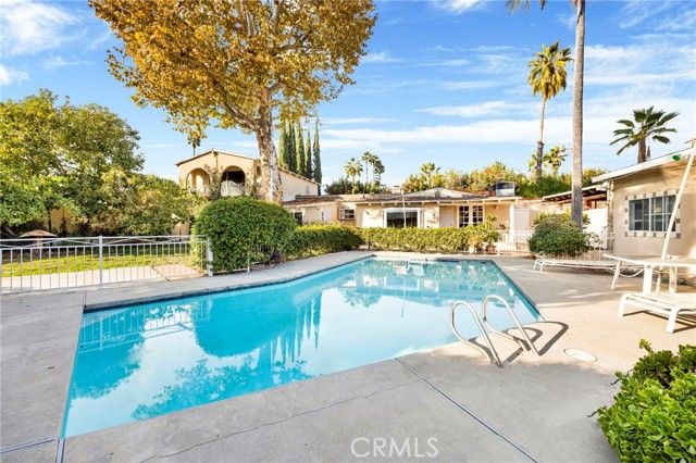 14748 Valerio Street, Van Nuys (los Angeles), CA 91405