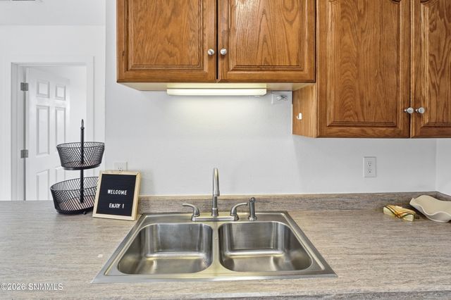 1755 Walden Drive, Las Cruces, NM 88001