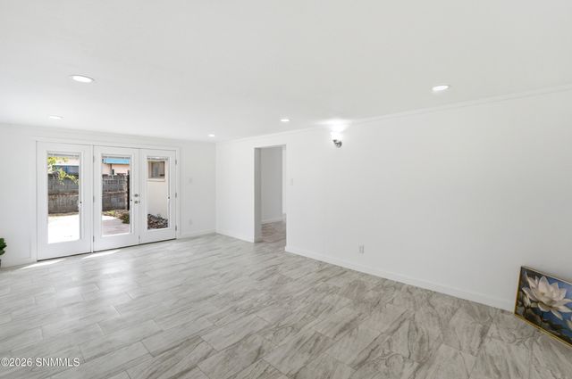 1755 Walden Drive, Las Cruces, NM 88001