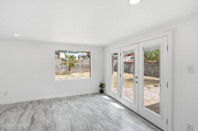 1755 Walden Drive, Las Cruces, NM 88001