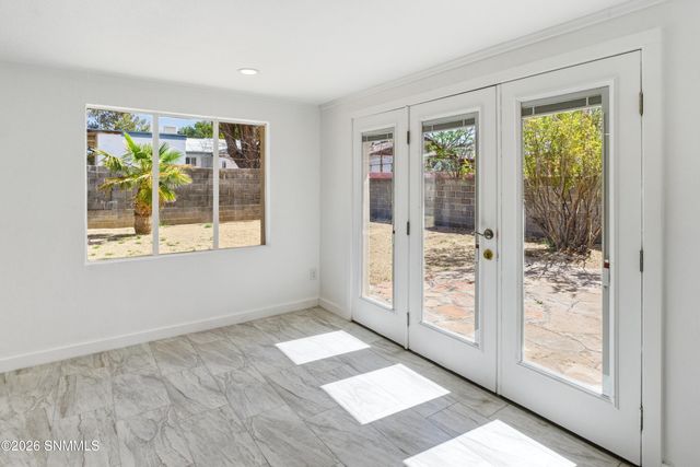 1755 Walden Drive, Las Cruces, NM 88001