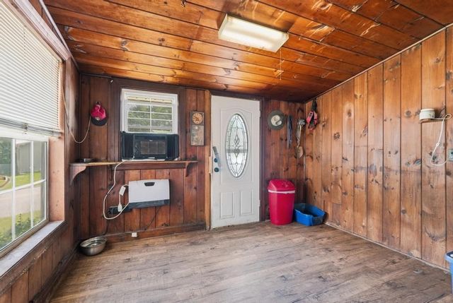 215 E Adams St, Crossville, TN 38555