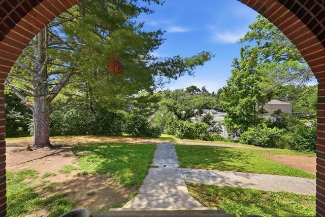 215 E Adams St, Crossville, TN 38555