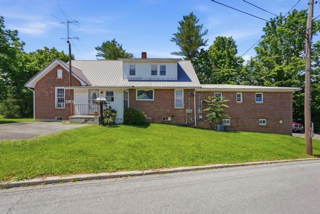 215 E Adams St, Crossville, TN 38555