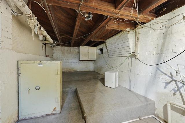 215 E Adams St, Crossville, TN 38555