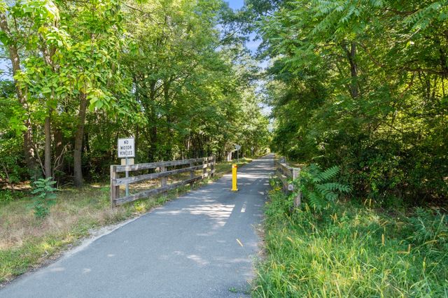 11 Glen Ave 28, Chelmsford, MA 01824