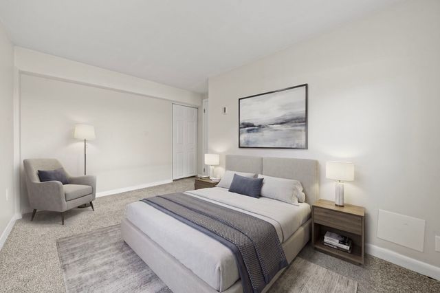 11 Glen Ave 28, Chelmsford, MA 01824