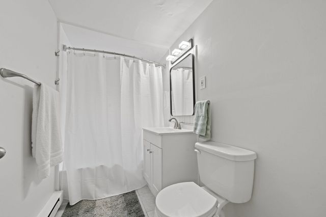 11 Glen Ave 28, Chelmsford, MA 01824