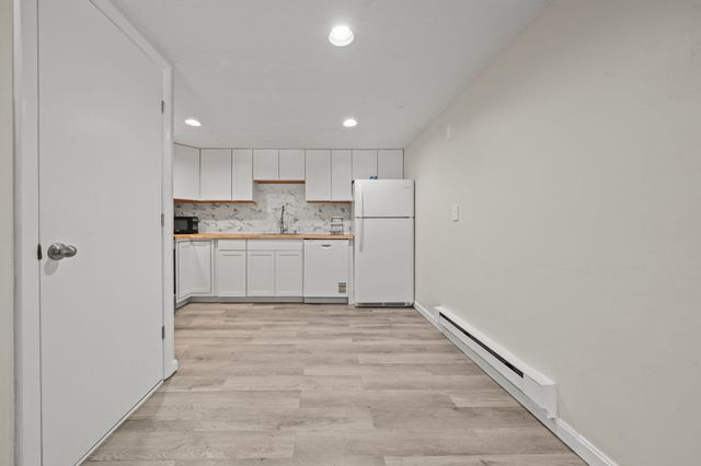 11 Glen Ave 28, Chelmsford, MA 01824