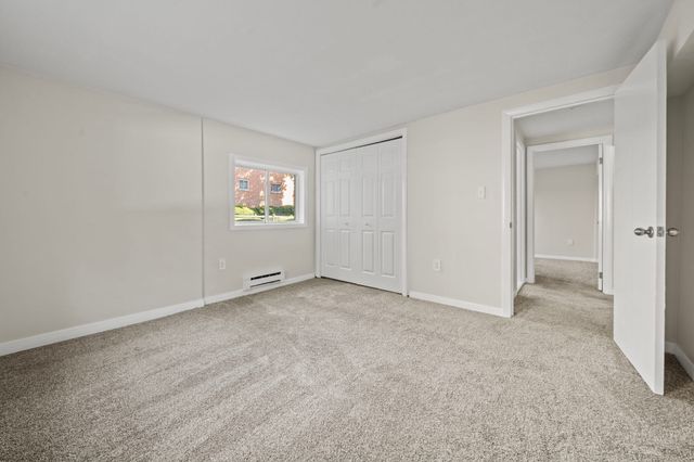 11 Glen Ave 28, Chelmsford, MA 01824