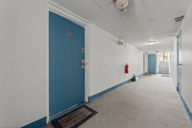 11 Glen Ave 28, Chelmsford, MA 01824