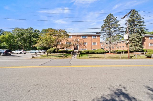 11 Glen Ave 28, Chelmsford, MA 01824