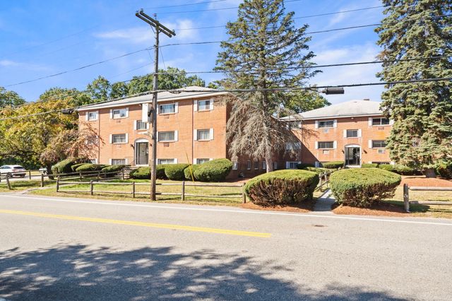 11 Glen Ave 28, Chelmsford, MA 01824
