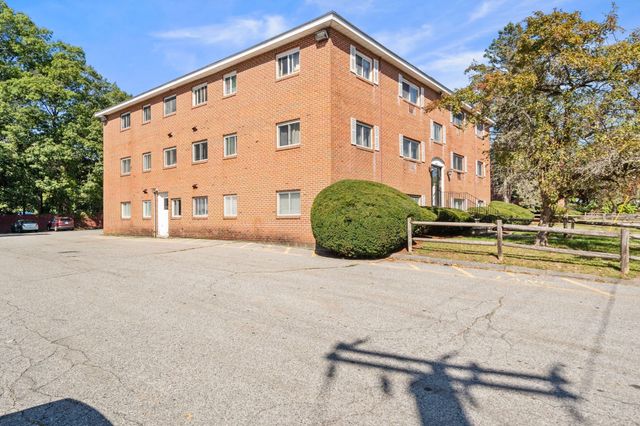 11 Glen Ave 28, Chelmsford, MA 01824