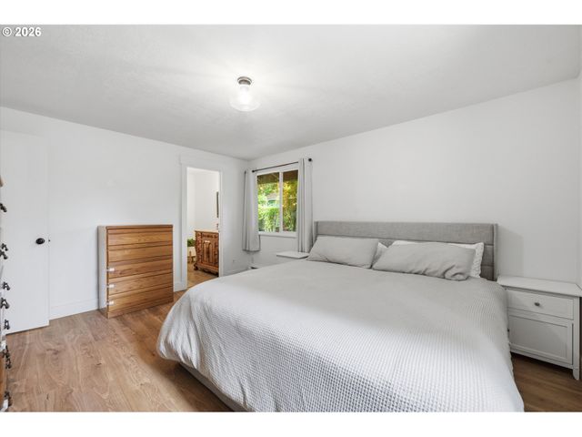 9924 Sw 37TH Ave, Portland, OR 97219