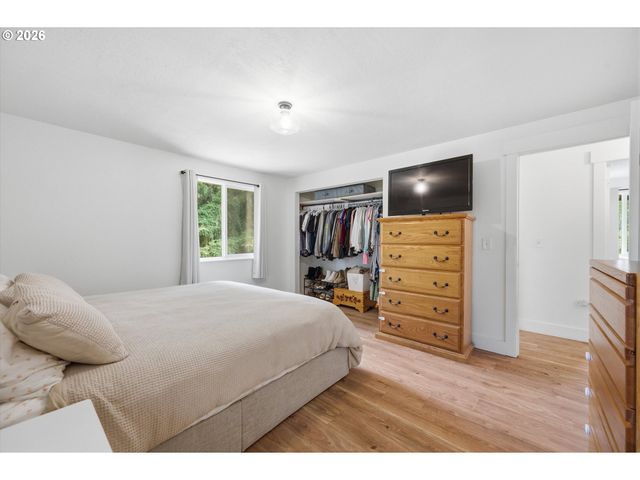 9924 Sw 37TH Ave, Portland, OR 97219