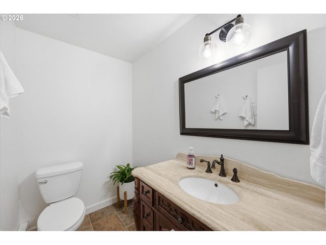 9924 Sw 37TH Ave, Portland, OR 97219