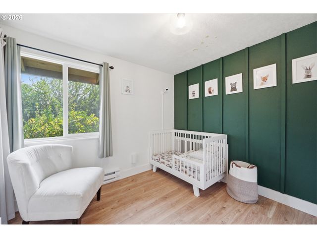 9924 Sw 37TH Ave, Portland, OR 97219