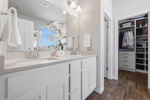 200 Capstone RD, Liberty Hill, TX 78642