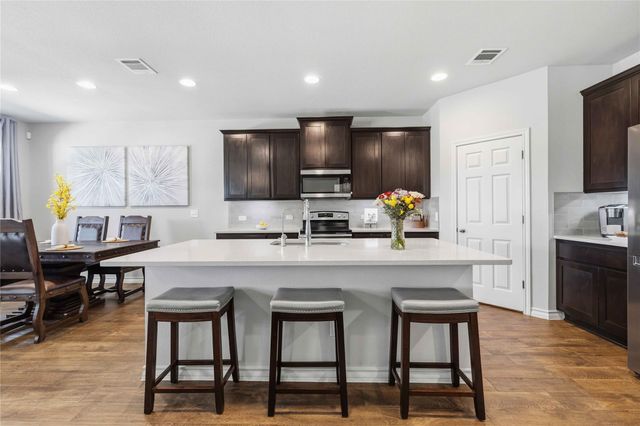 200 Capstone RD, Liberty Hill, TX 78642