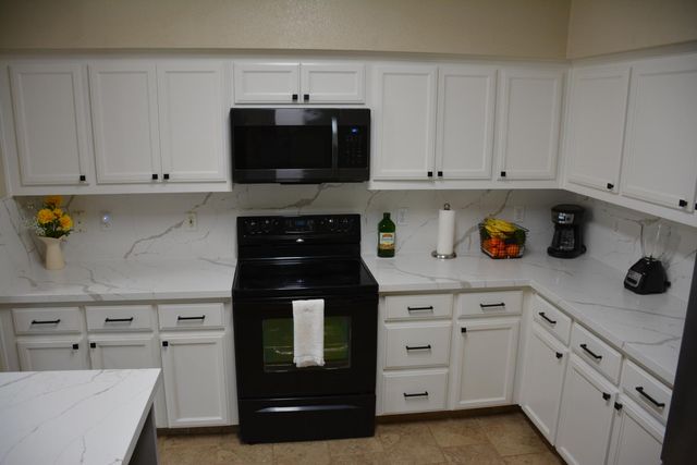 5221 Old Town Ln, Salida, CA 95368