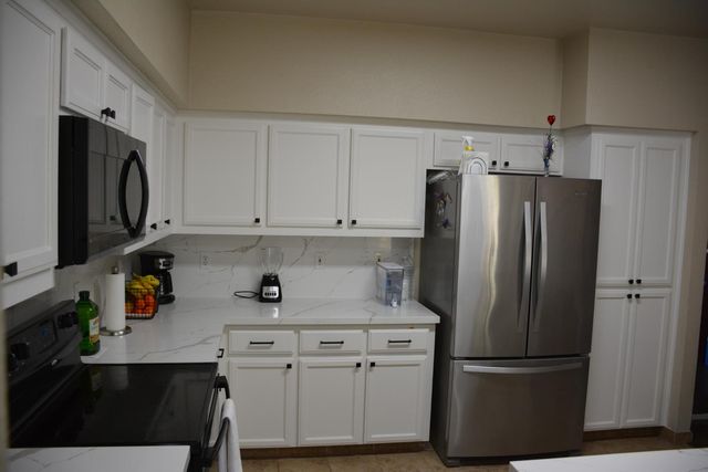 5221 Old Town Ln, Salida, CA 95368