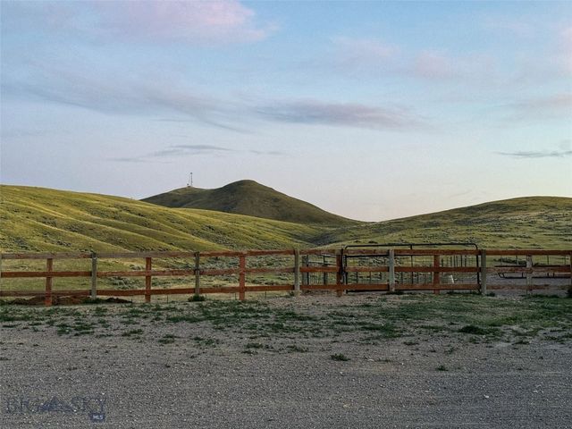 600 Blue Ribbon Lane, Dillon, MT 59725