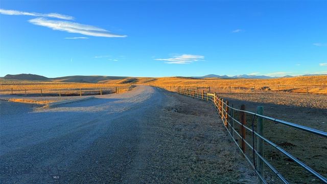 600 Blue Ribbon Lane, Dillon, MT 59725