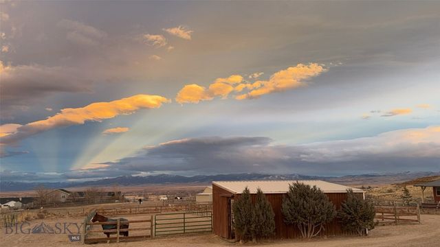 600 Blue Ribbon Lane, Dillon, MT 59725