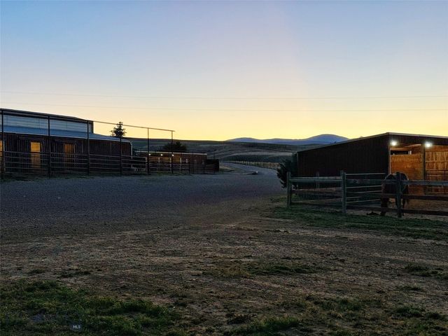 600 Blue Ribbon Lane, Dillon, MT 59725
