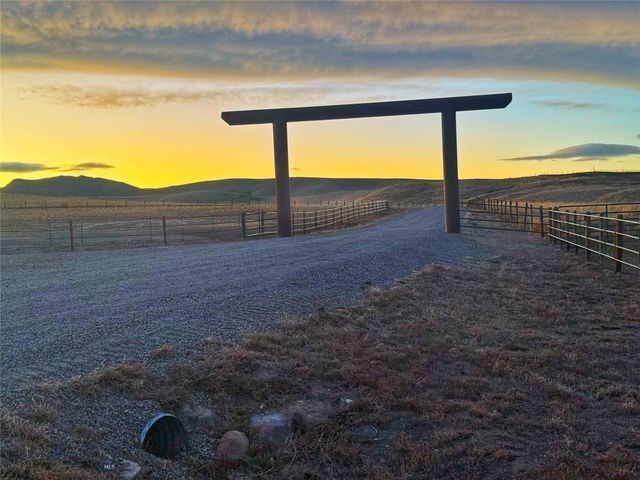 600 Blue Ribbon Lane, Dillon, MT 59725