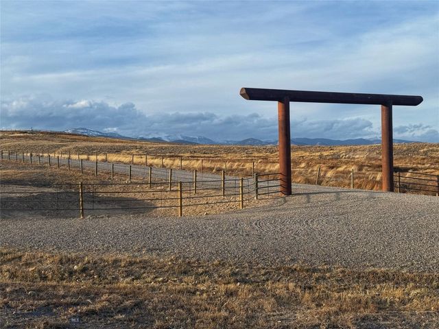 600 Blue Ribbon Lane, Dillon, MT 59725