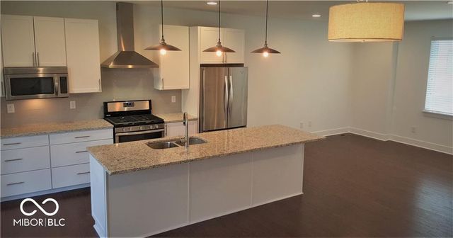 605 E 11th Street, Indianapolis, IN 46202