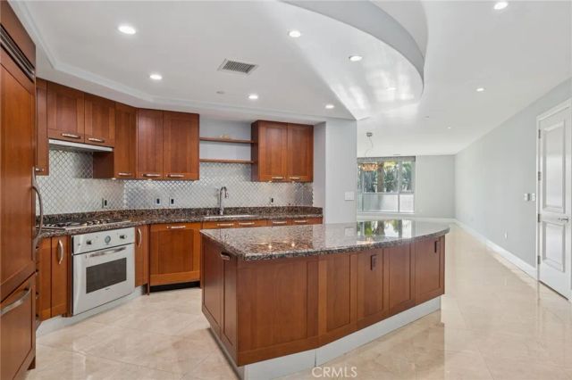 5047 SCHOLARSHIP, Irvine, CA 92612