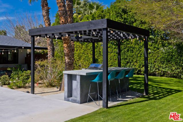 2660 N Farrell Drive, Palm Springs, CA 92262