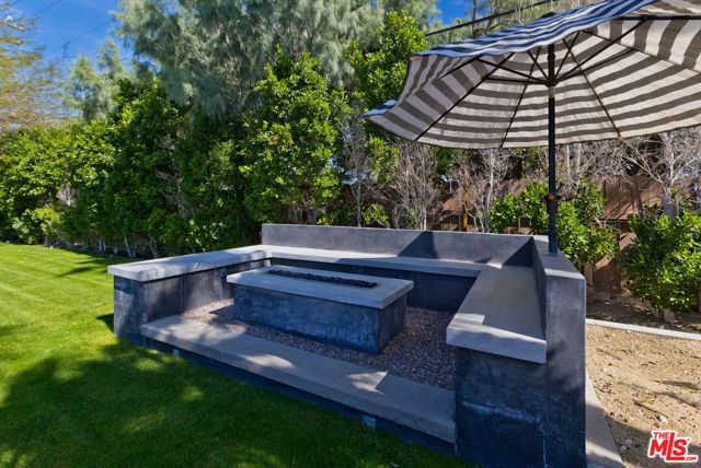 2660 N Farrell Drive, Palm Springs, CA 92262