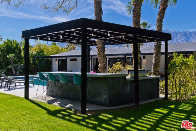 2660 N Farrell Drive, Palm Springs, CA 92262