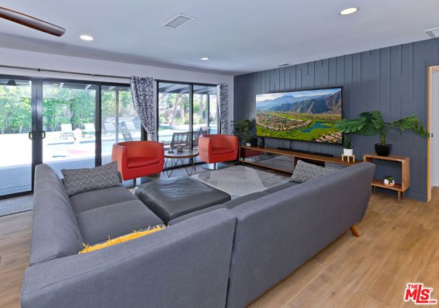 2660 N Farrell Drive, Palm Springs, CA 92262