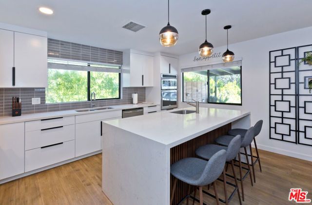 2660 N Farrell Drive, Palm Springs, CA 92262