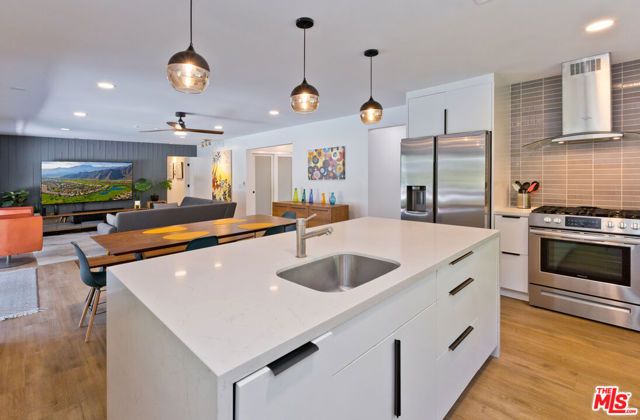 2660 N Farrell Drive, Palm Springs, CA 92262